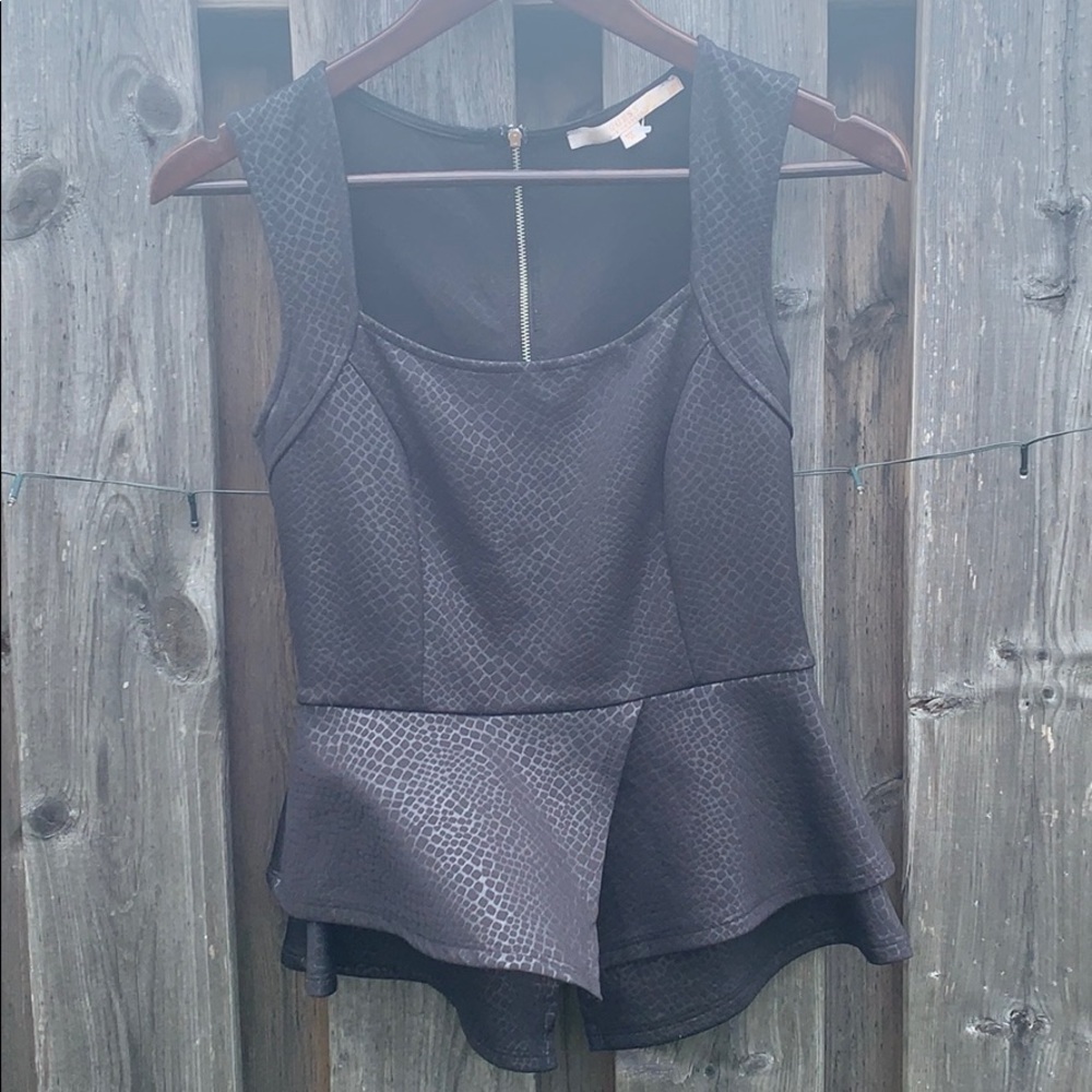 Guess Peplum style top